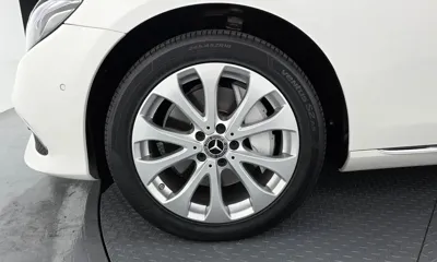 Mercedes-Benz E-Class 2018, 50906 км, за 18442.64 USD