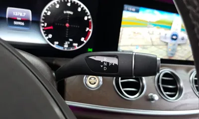 Mercedes-Benz E-Class 2018, 50906 км, за 18314.3 USD - фото 9