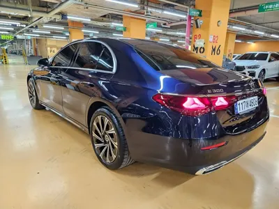 Mercedes-Benz E-Class 2024, 1500 км, за 44928.97 USD - фото 7
