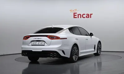 Kia Stinger 2018, 54210 км, за 12167.85 USD