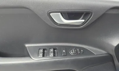 Kia Stonic 2018, 39258 км, за 8196.73 USD - фото 19