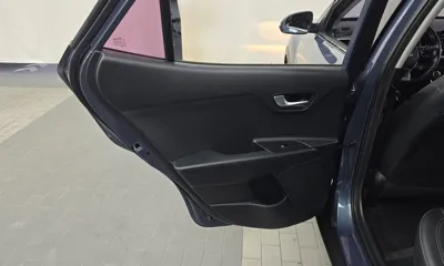 Kia Stonic 2018, 39258 км, за 8196.73 USD - фото 25