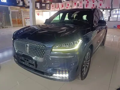 Lincoln Aviator · 2022 год