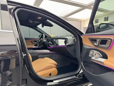 Mercedes-Benz E-Class 2025, 9000 км, за 50440.46 USD - фото 8