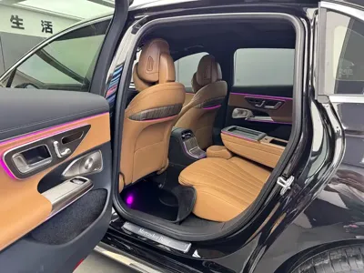 Mercedes-Benz E-Class 2025, 9000 км, за 50440.46 USD - фото 9