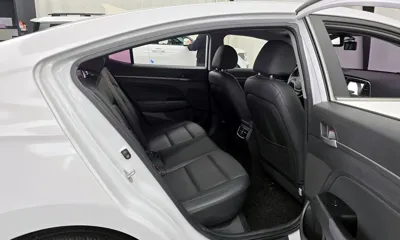 Hyundai Avante 2017, 77823 км, за 6449.51 USD - фото 12