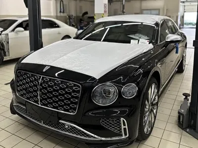 Bentley Flying Spur PHEV · 0 год