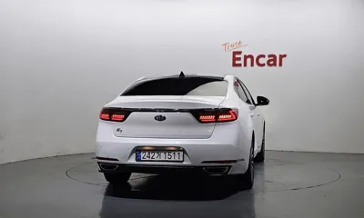 Kia K7 2016, 158872 км, за 7220.69 USD