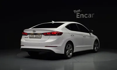 Hyundai Avante 2018, 184026 км, за 4332.41 USD