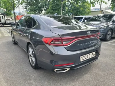 Hyundai Grandeur 2019, 152206 км, за 8269.84 USD