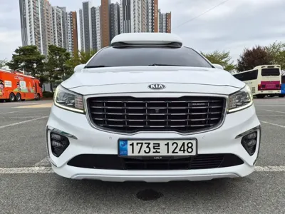 Kia Canival · 2019 год