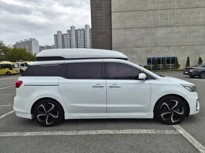 Kia Canival 2019, 161752 км, за 13081.71 USD