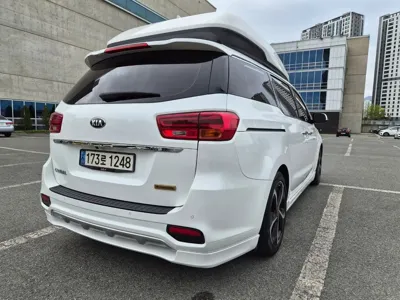 Kia Canival 2019, 161752 км, за 13081.71 USD