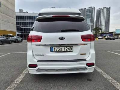 Kia Canival 2019, 161752 км, за 13081.71 USD