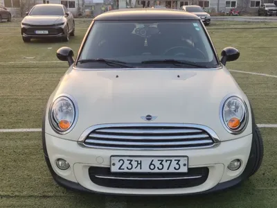 MINI Cooper 2012, 121654 км, за 2313.59 USD