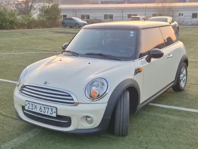MINI Cooper 2012, 121654 км, за 2313.59 USD