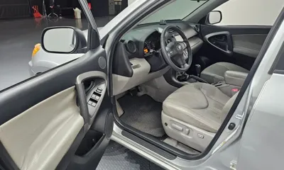 Toyota RAV4 2011, 155401 км, за 5883.13 USD - фото 10