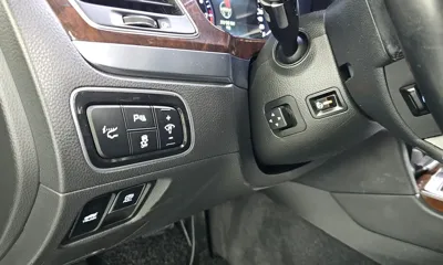 Hyundai Equus 2014, 142348 км, за 5244.85 USD - фото 19