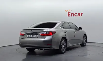 Lexus ES 2018, 59274 км, за 17486.83 USD