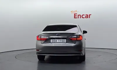Lexus ES 2018, 59274 км, за 17486.83 USD