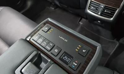 Lexus ES 2018, 59274 км, за 17486.83 USD - фото 15