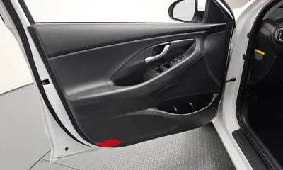Hyundai i30 2017, 123387 км, за 6082.49 USD - фото 24
