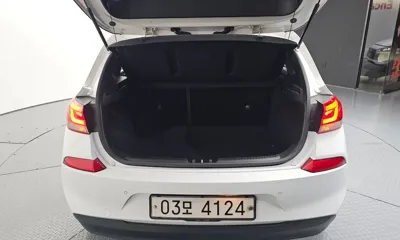Hyundai i30 2017, 123387 км, за 6082.49 USD - фото 29