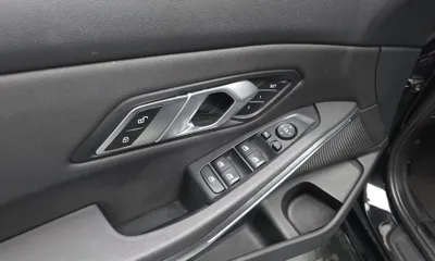 BMW 3-Series 2021, 125163 км, за 13140.79 USD - фото 30