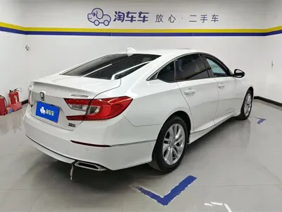 Honda Accord 2021, 27900 км, за 14243.4 USD