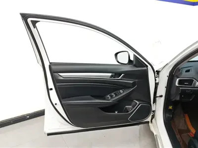 Honda Accord 2021, 27900 км, за 14243.4 USD - фото 7