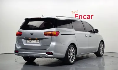 Kia Canival 2019, 117504 км, за 9692.96 USD