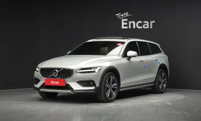 Volvo V60 · 2021 год