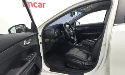 Kia K3 2019, 172282 км, за 5579.62 USD - фото 10