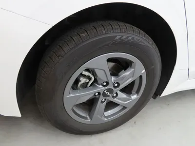 Kia K5 2025, 8919 км, за 18642.51 USD - фото 20