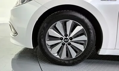 Hyundai Grandeur 2016, 193058 км, за 5083.29 USD