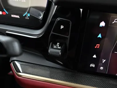 Porsche Cayenne 2025, 2485 км, за 124064.59 USD - фото 9