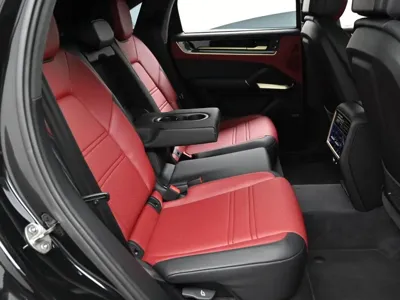 Porsche Cayenne 2025, 2485 км, за 124064.59 USD - фото 12