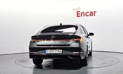 Hyundai Avante 2023, 8753 км, за 18084.85 USD