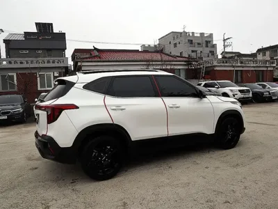 Kia Seltos 2024, 37076 км, за 16980.51 USD