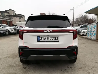Kia Seltos 2024, 37076 км, за 16980.51 USD