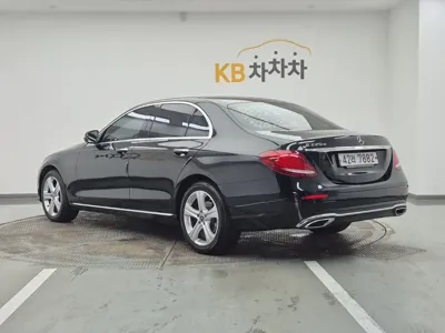 Mercedes-Benz E-Class 2018, 172667 км, за 11059.08 USD