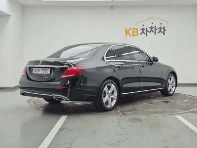 Mercedes-Benz E-Class 2018, 172667 км, за 11059.08 USD