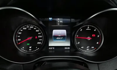 Mercedes-Benz C-Class 2016, 45417 км, за 12223.32 USD - фото 8