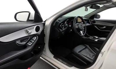 Mercedes-Benz C-Class 2016, 45417 км, за 12223.32 USD - фото 10