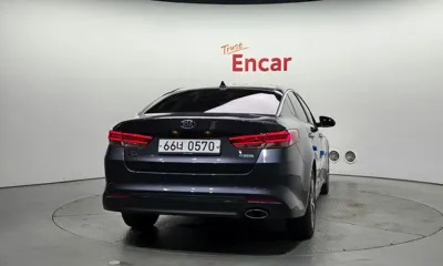 Kia K5 2016, 94272 км, за 4089.86 USD