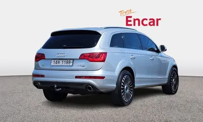 Audi Q7 2011, 255908 км, за 5720.6 USD
