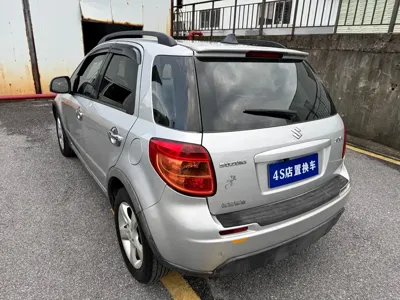 Suzuki SX4 2013, 70000 км, за 1445.57 USD