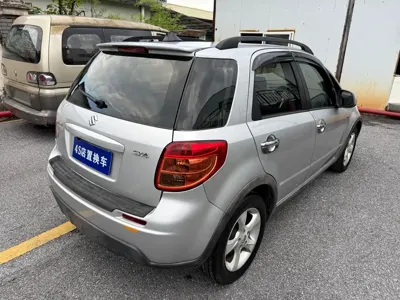 Suzuki SX4 2013, 70000 км, за 1445.57 USD