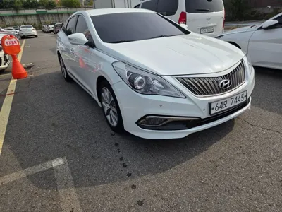 Hyundai Grandeur 2016, 142826 км, за 5880.41 USD