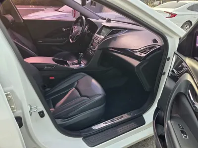 Hyundai Grandeur 2016, 142826 км, за 5880.41 USD - фото 6